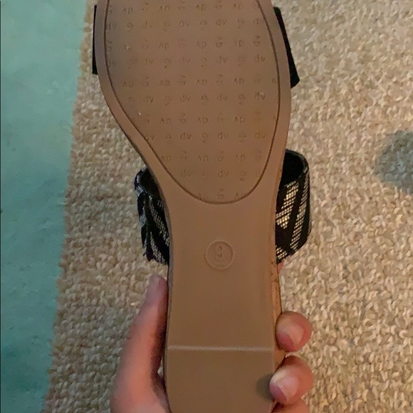 Dolce Vita size 9 black sandals - Picture 4 of 4